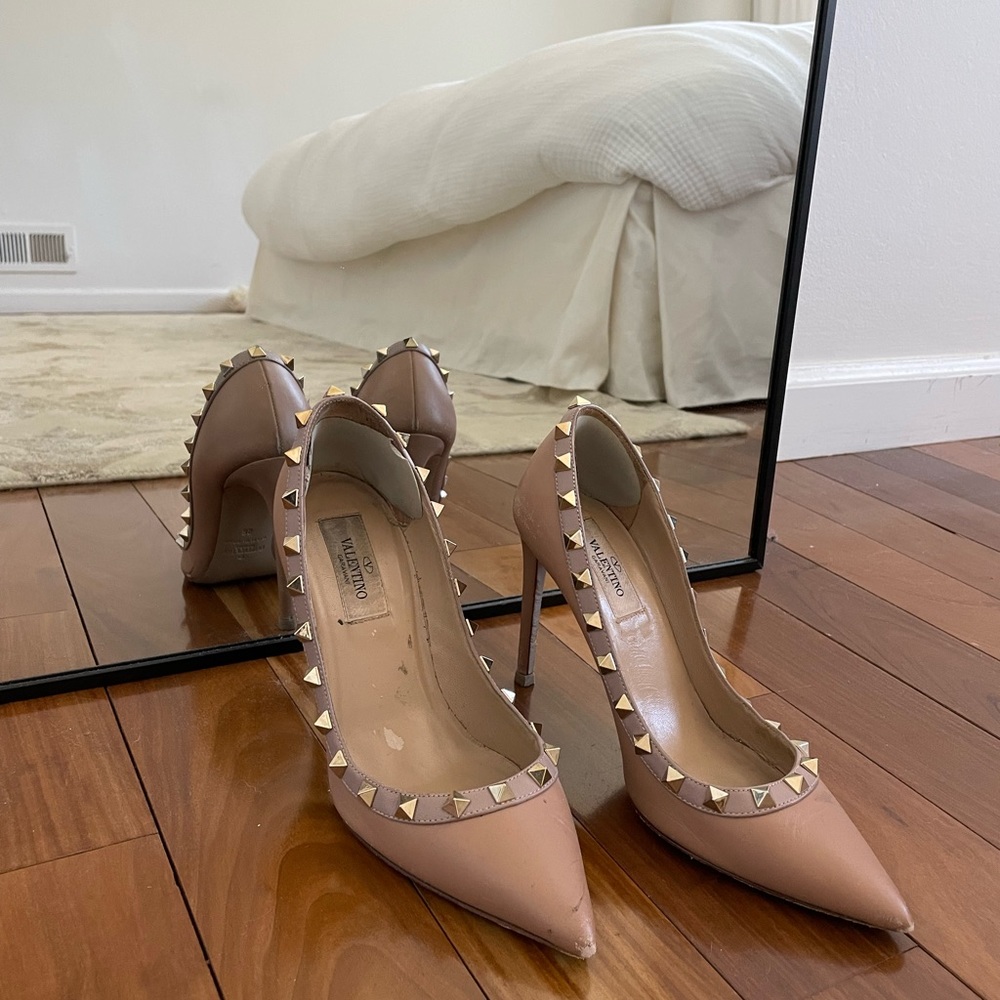 Valentino rockstud heel